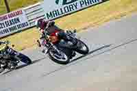 Vintage-motorcycle-club;eventdigitalimages;mallory-park;mallory-park-trackday-photographs;no-limits-trackdays;peter-wileman-photography;trackday-digital-images;trackday-photos;vmcc-festival-1000-bikes-photographs